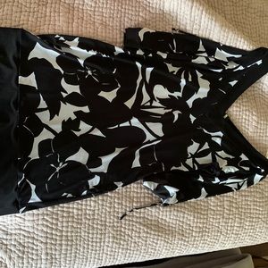 White House Black Market mini dress with V-front back and front. Bought in 2012